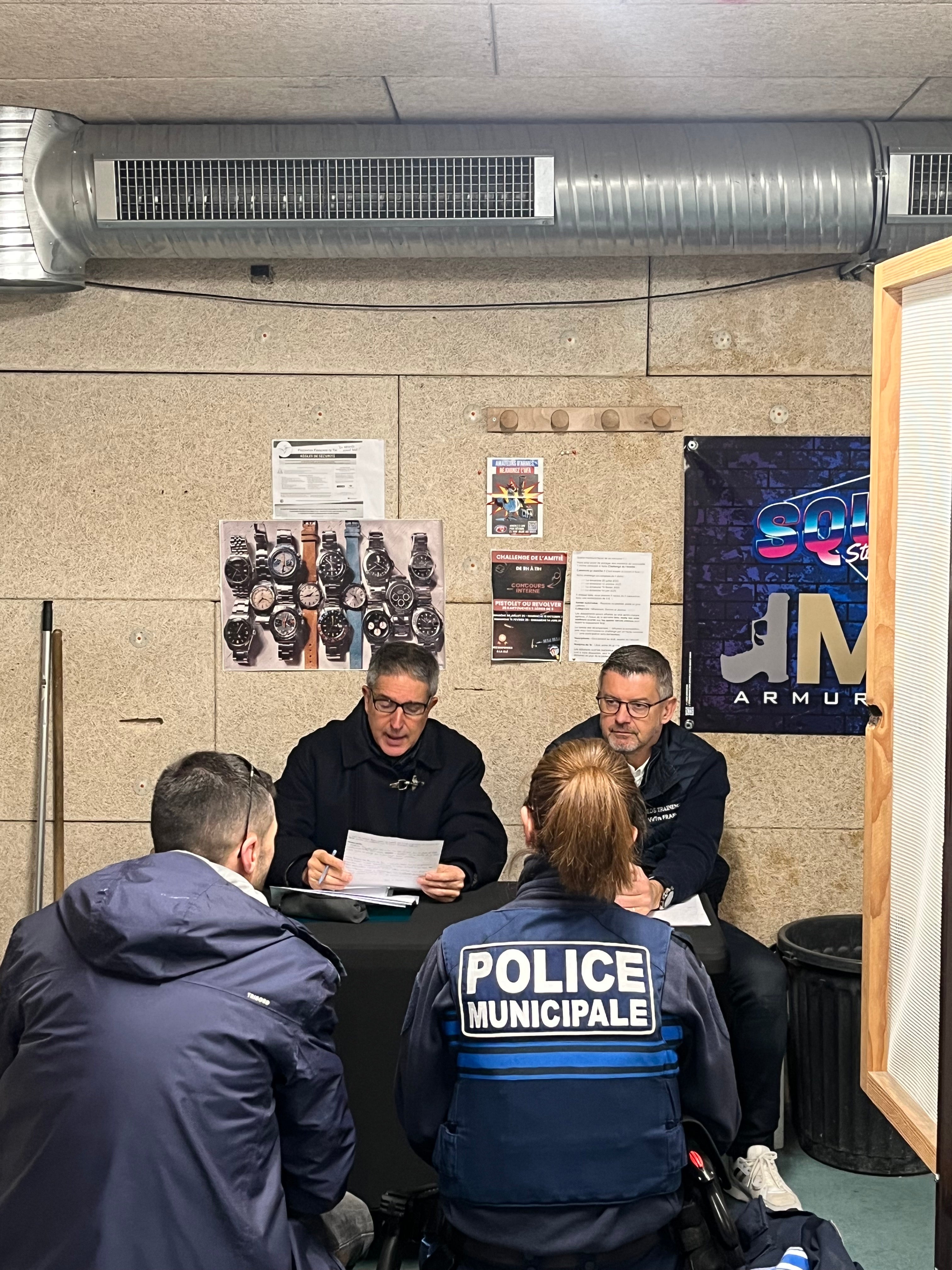 Police Municipale de L'Isle-sur-la-Sorgue : 3 jours de formation immersive avec le simulateur VirTra V-100