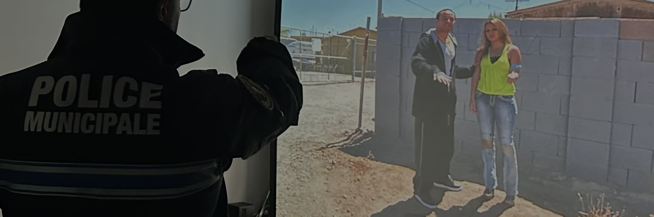 Système de simulation VirTra V-100 portable déployable en salle de réunion